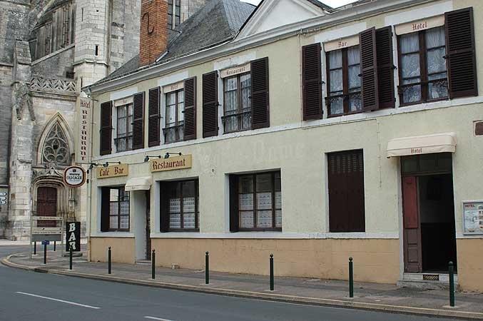 Notre Dame Hotel 2*